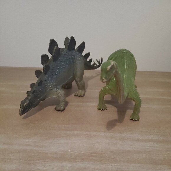 Vintage IMPERIAL 1985 Dinosaur Toy Stegosaurus Brontosaurus Figures Rare - Picture 1 of 10